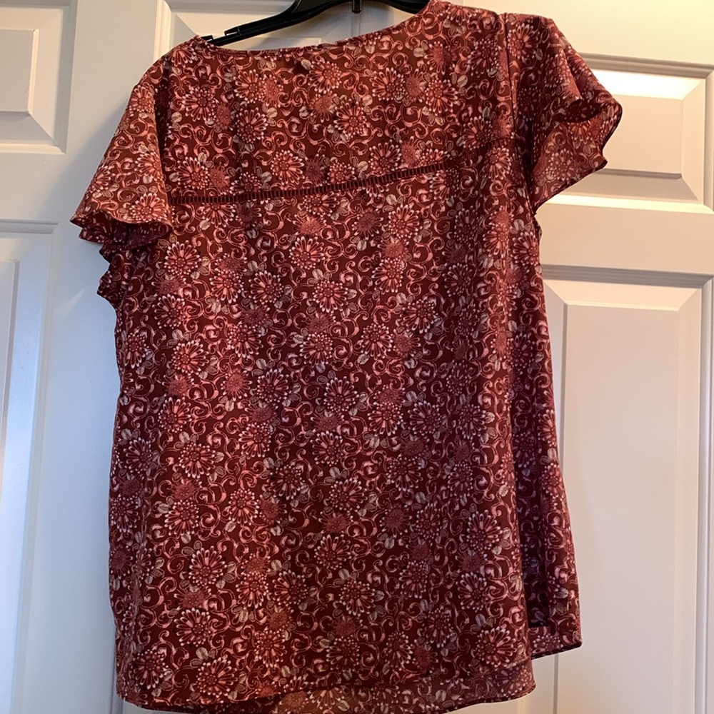 EUC Lane Bryant blouse with flutter sleeves size 14. Pink, Marron and brown. - Picture 4 of 5